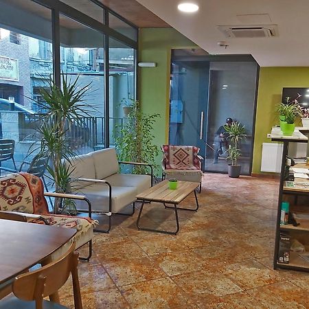 Green Inn Hotel Tbiliszi Kültér fotó