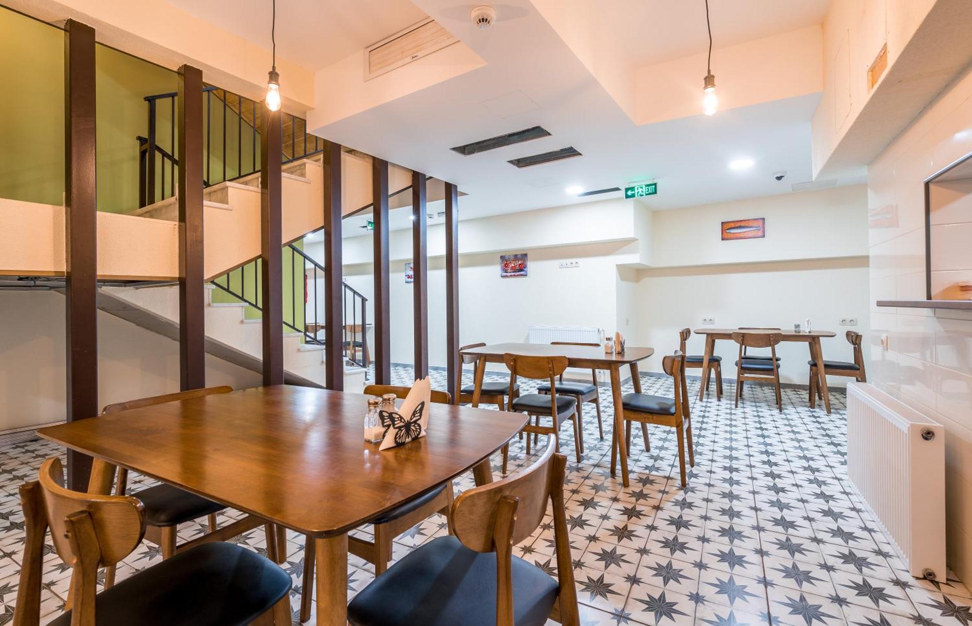Green Inn Hotel Tbiliszi Kültér fotó