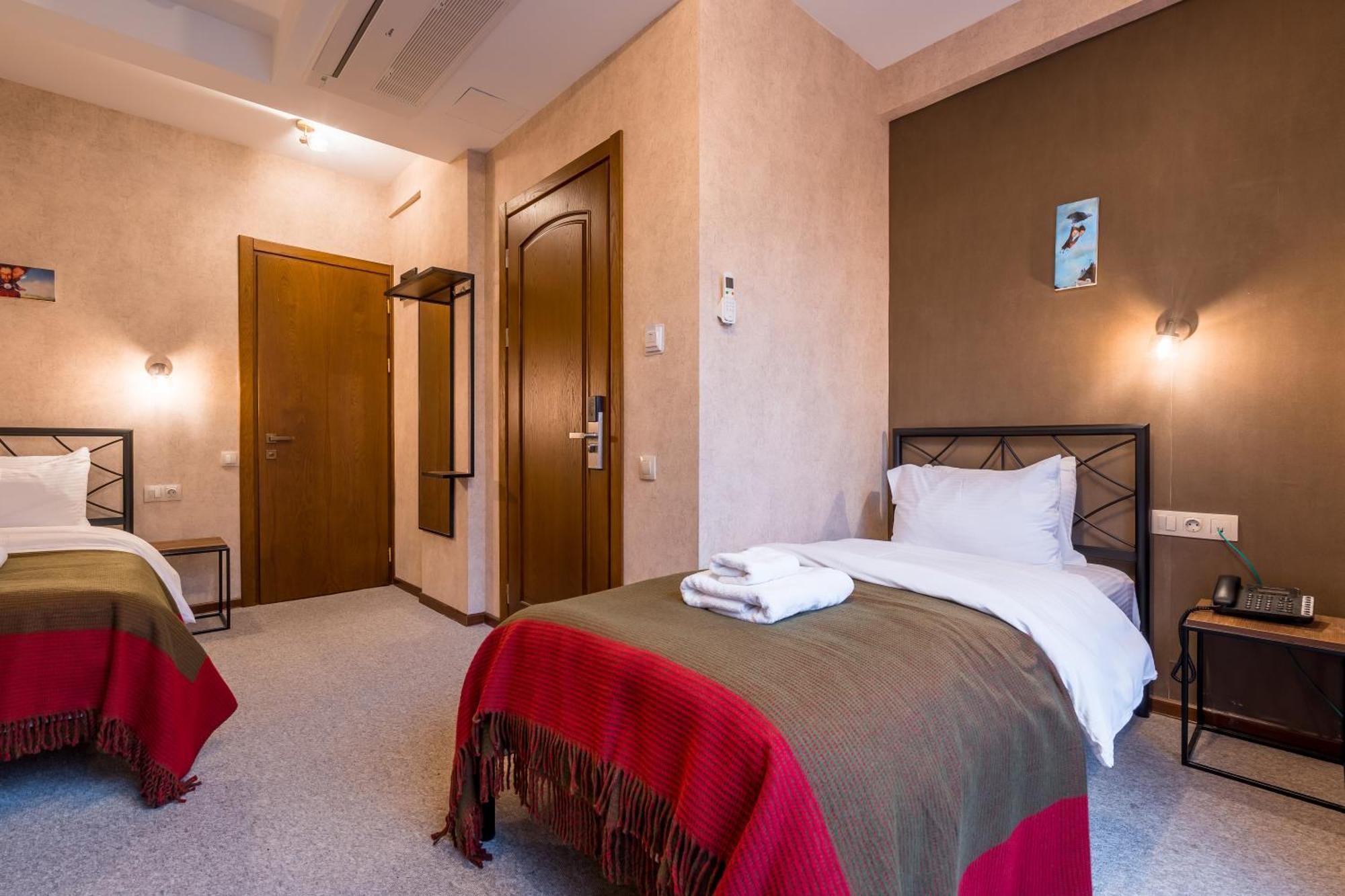 Green Inn Hotel Tbiliszi Kültér fotó