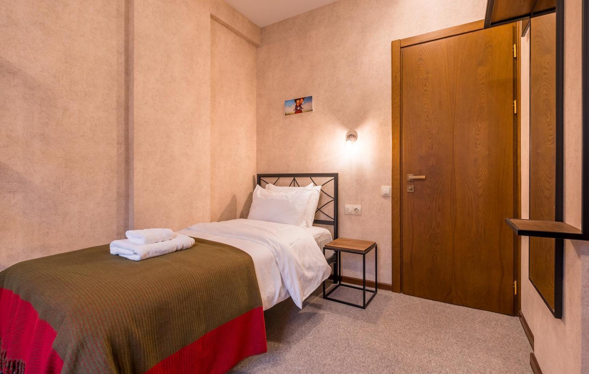 Green Inn Hotel Tbiliszi Kültér fotó