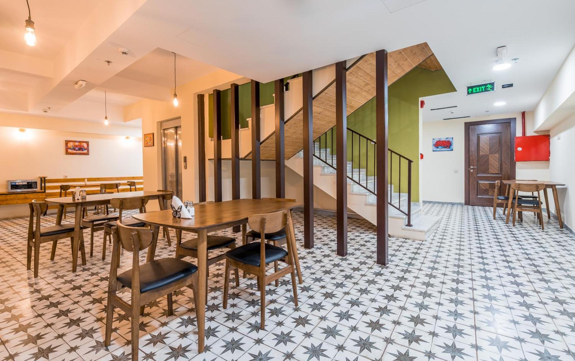 Green Inn Hotel Tbiliszi Kültér fotó