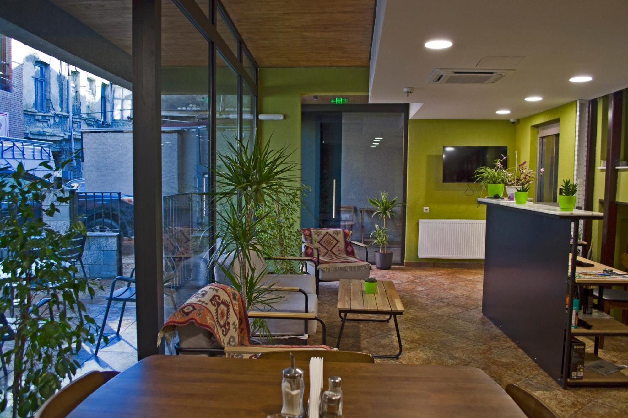 Green Inn Hotel Tbiliszi Kültér fotó
