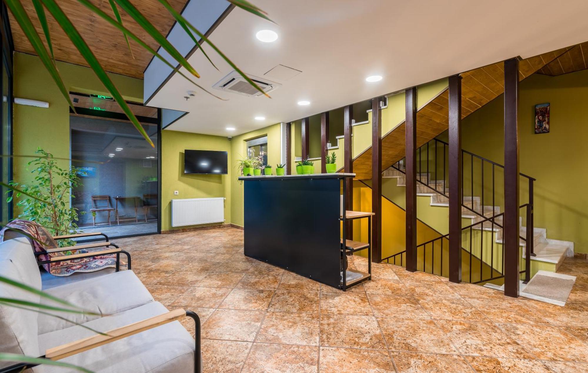 Green Inn Hotel Tbiliszi Kültér fotó