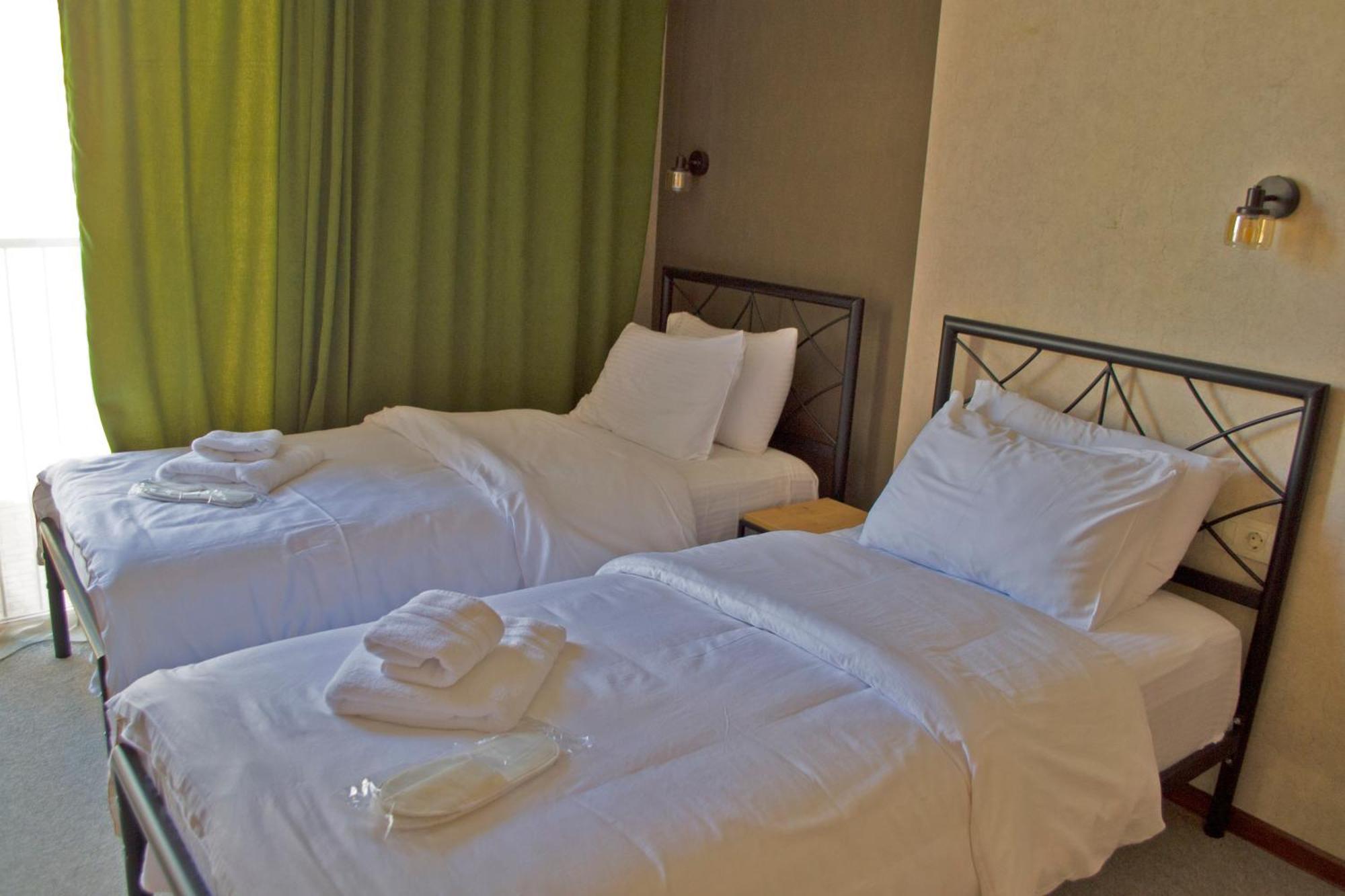 Green Inn Hotel Tbiliszi Kültér fotó