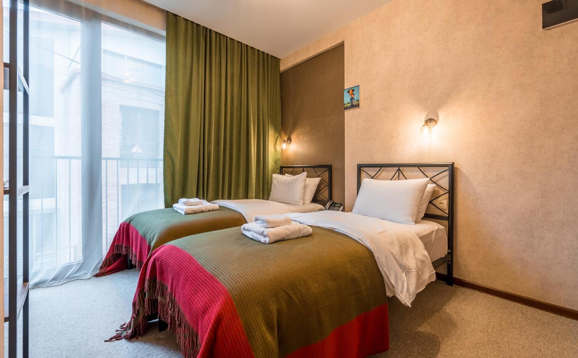 Green Inn Hotel Tbiliszi Kültér fotó