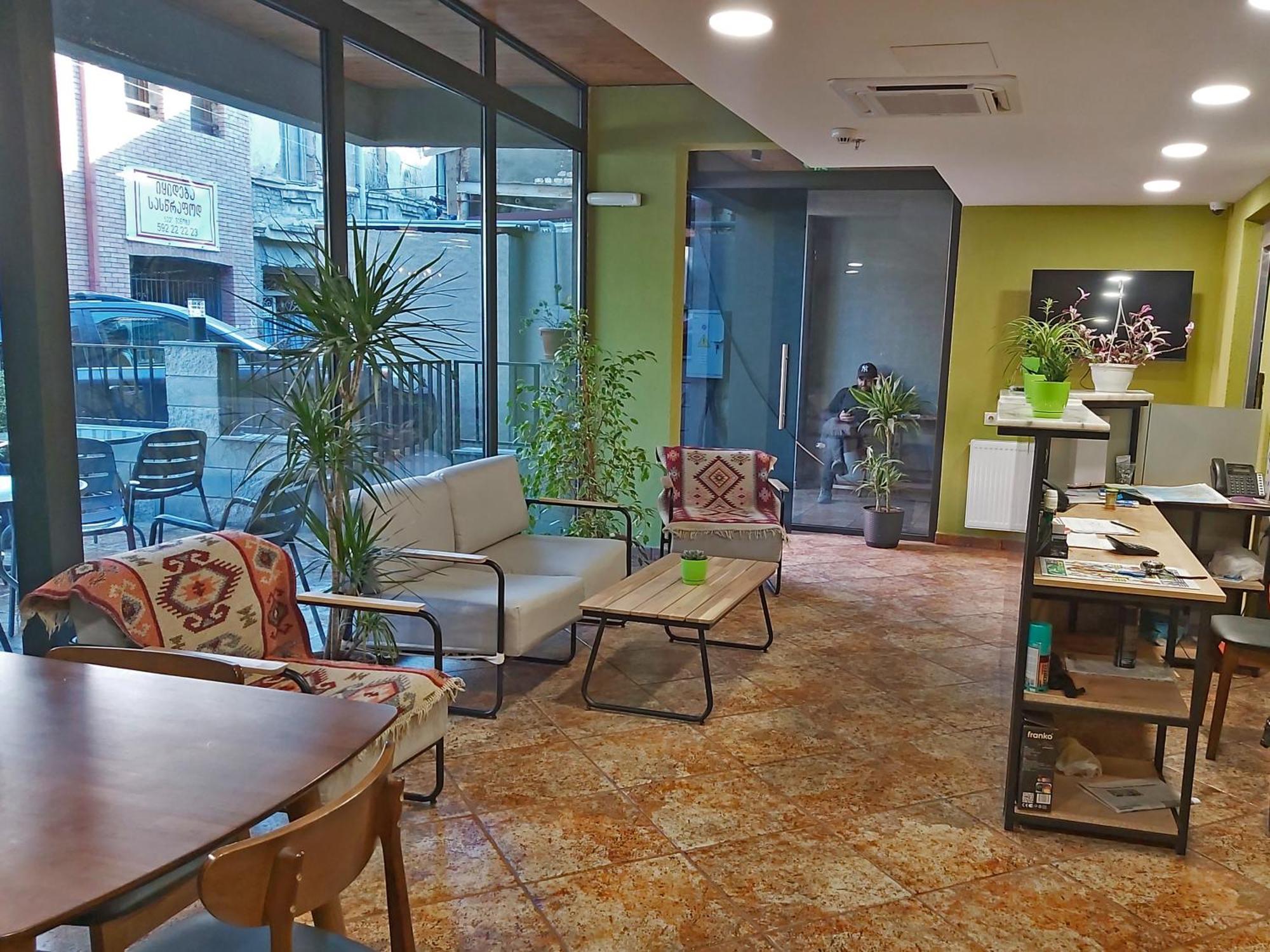 Green Inn Hotel Tbiliszi Kültér fotó
